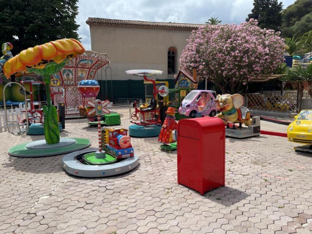 Location Saisonniere Menton 220 M Des Plages Buitenkant foto