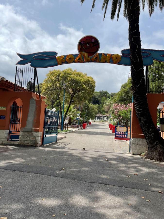 Location Saisonniere Menton 220 M Des Plages Buitenkant foto