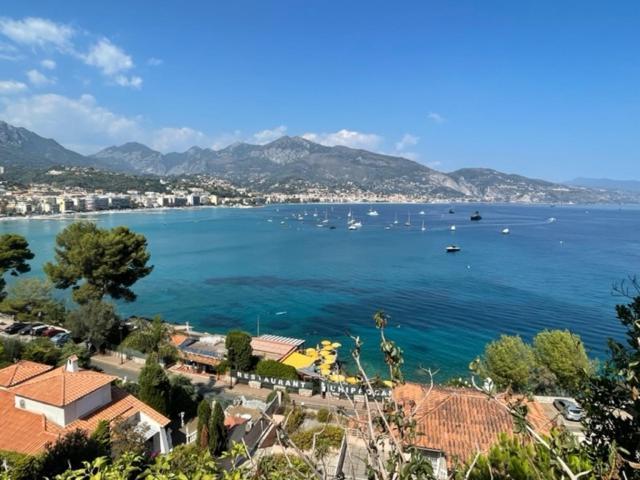 Location Saisonniere Menton 220 M Des Plages Buitenkant foto